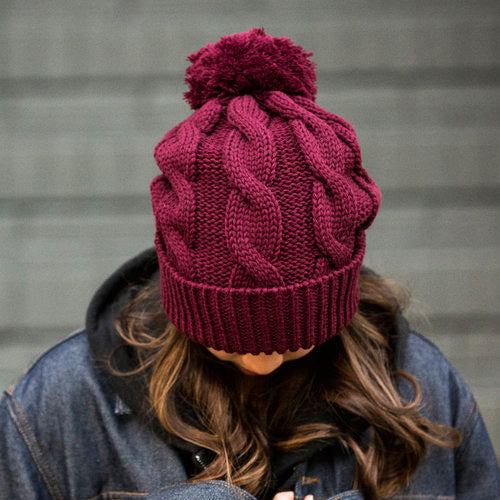 Womens Aprés Pom Beanie